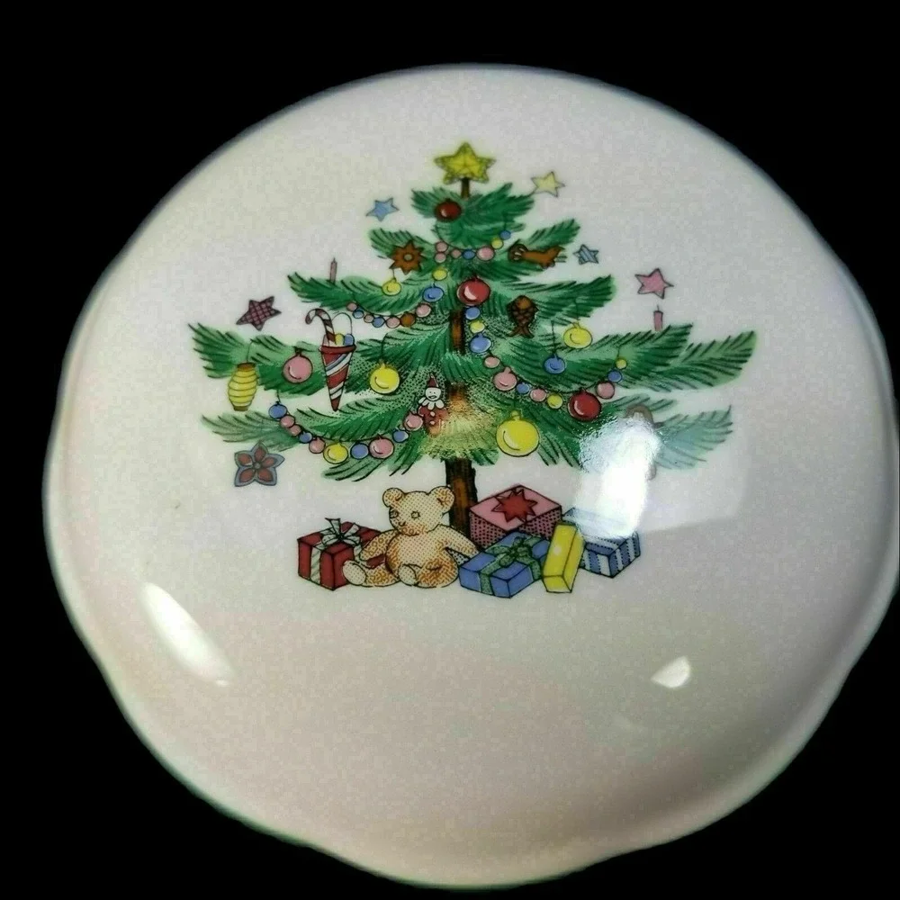 Nikko Christmas Tree Trinket Dish Bon Bon Bowl Lid Jewelry Candy Holiday Ceramic